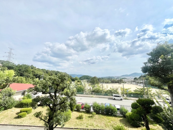 物件内観写真22　(室内からの展望)