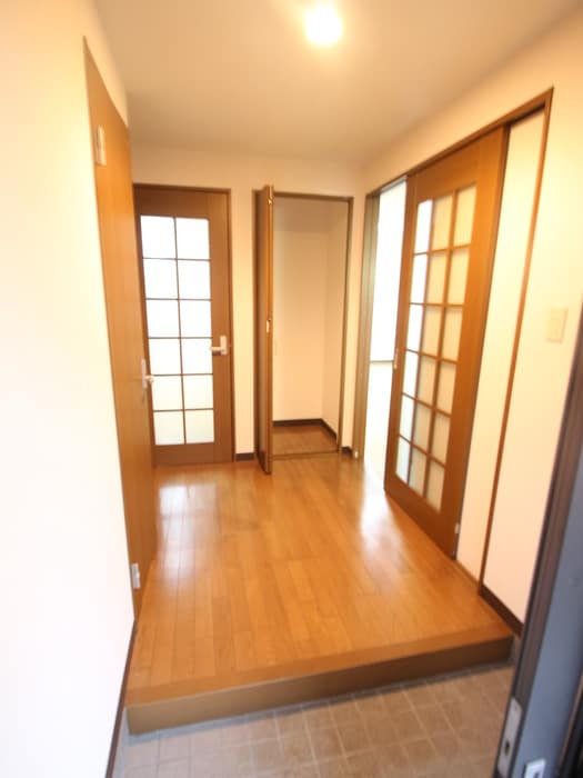 物件内観写真15　(玄関)