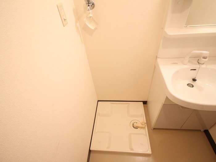 物件内観写真21　(洗濯機置場)