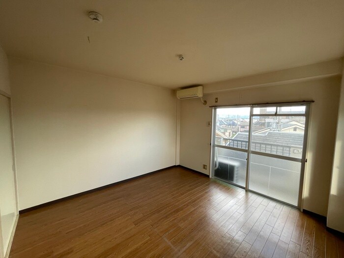 物件内観写真9　(居室)