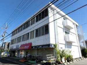岡村マンション外観写真