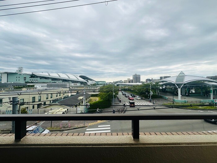 物件内観写真16　(室内からの展望)