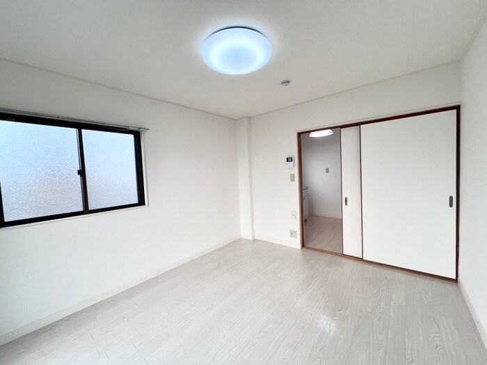 物件内観写真9　(居室)