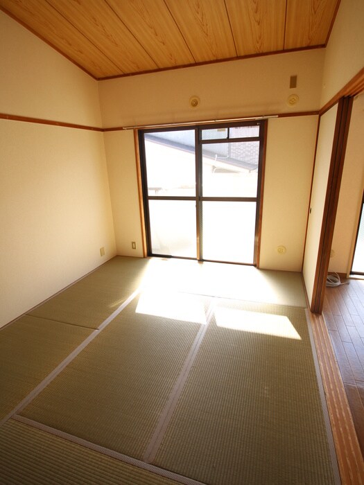 物件内観写真11　(居室)