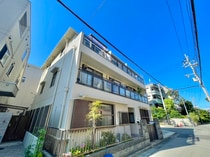 リバ－イ－ストビルの外観写真