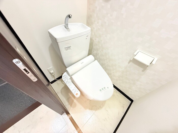 物件内観写真9　(トイレ)