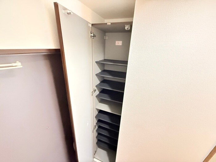 物件内観写真16　(靴箱)