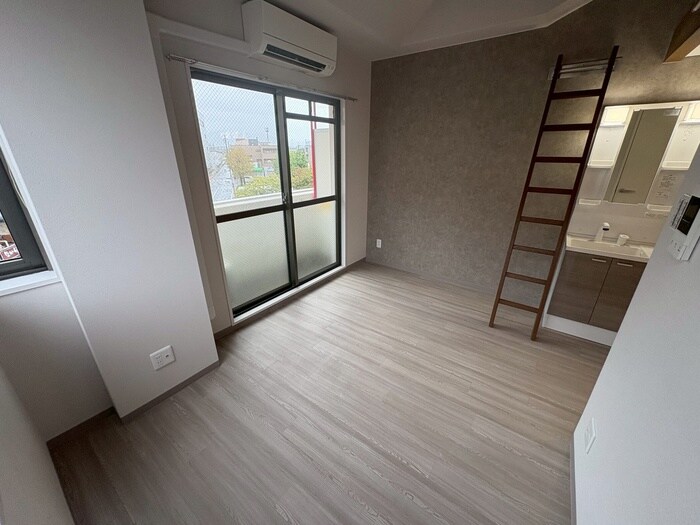 物件内観写真10　(居室)