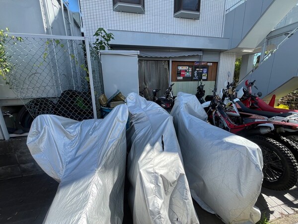 バイク置き場