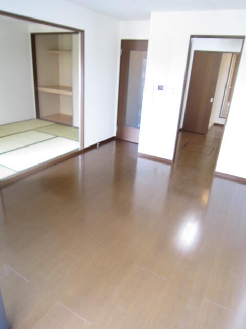 物件内観写真11　(居室)