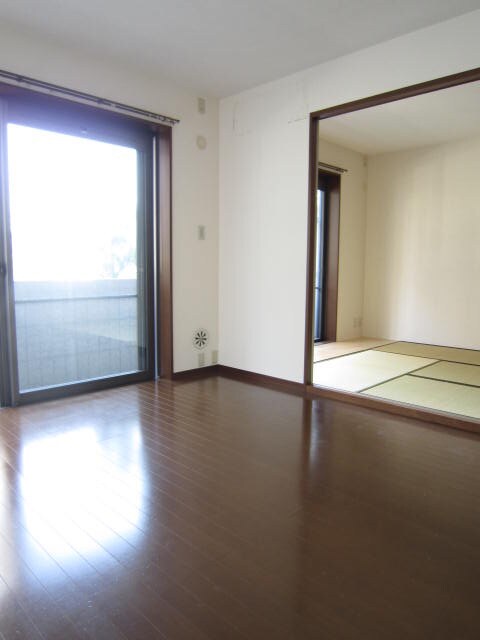 物件内観写真12　(居室)