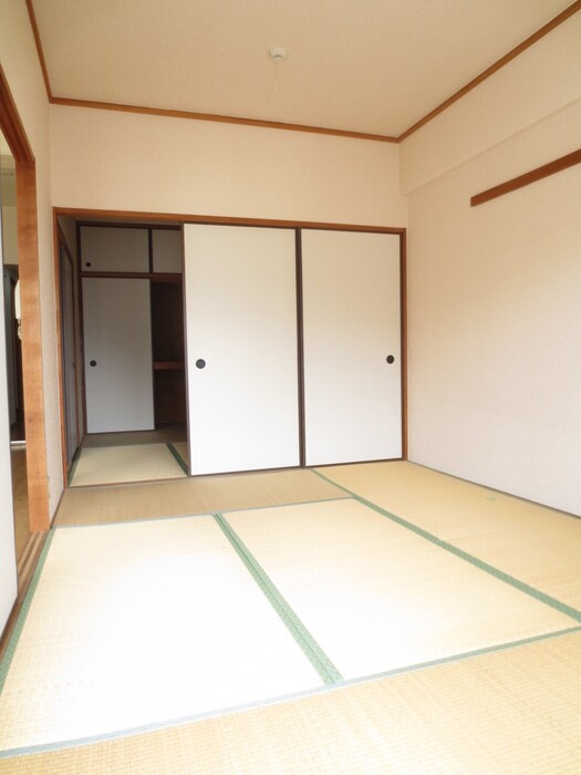 物件内観写真12　(居室)