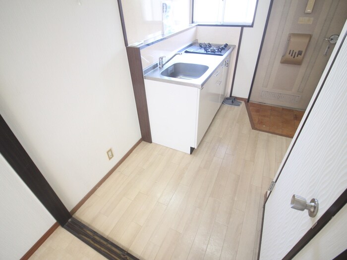 物件内観写真12　(廊下)