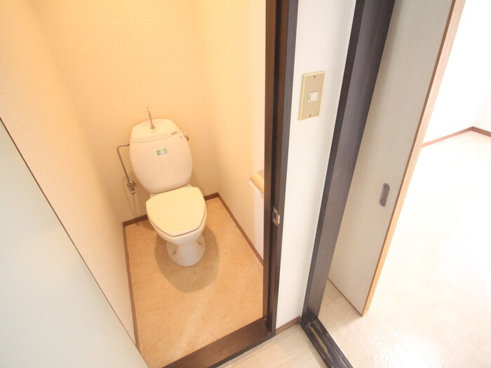 物件内観写真13　(トイレ)