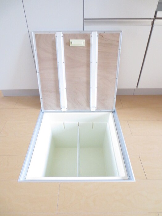 物件内観写真16　(収納)