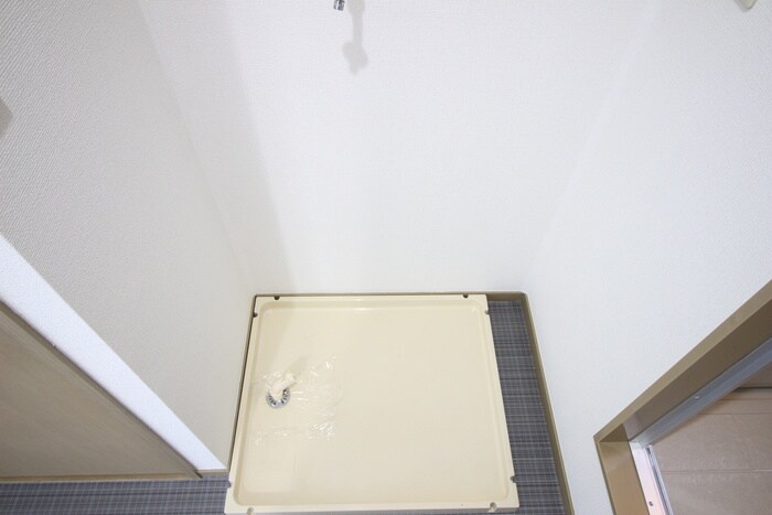 物件内観写真15　(洗濯機置場)