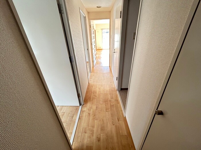物件内観写真21　(廊下)