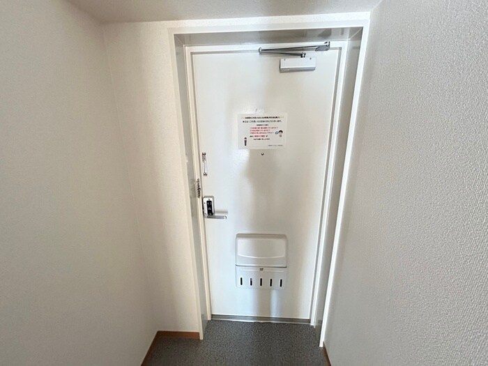 物件内観写真22　(玄関)