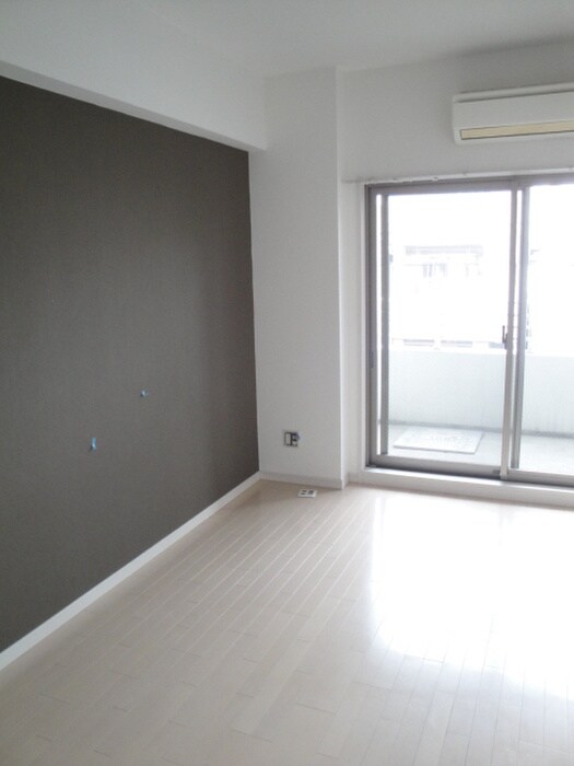 物件内観写真4　(居室)