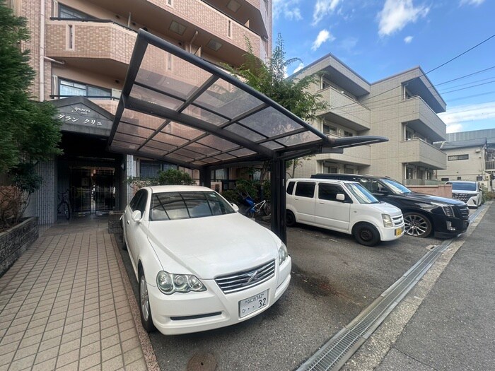 物件外観写真5　(駐車場)