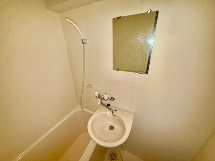 物件内観写真10　(洗面)