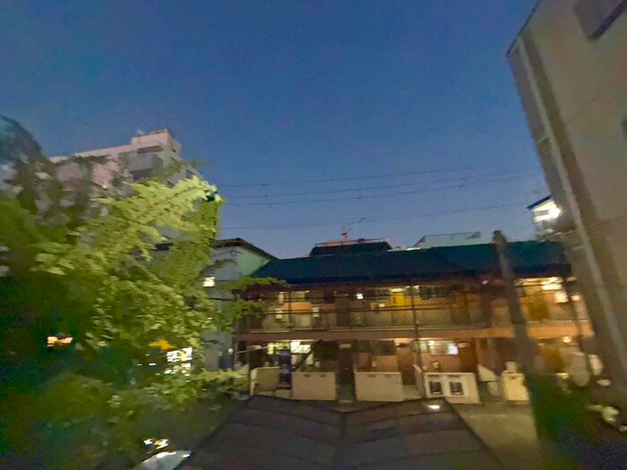 物件内観写真18　(室内からの展望)