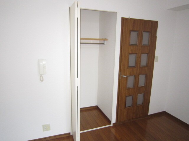 物件内観写真12　(収納)