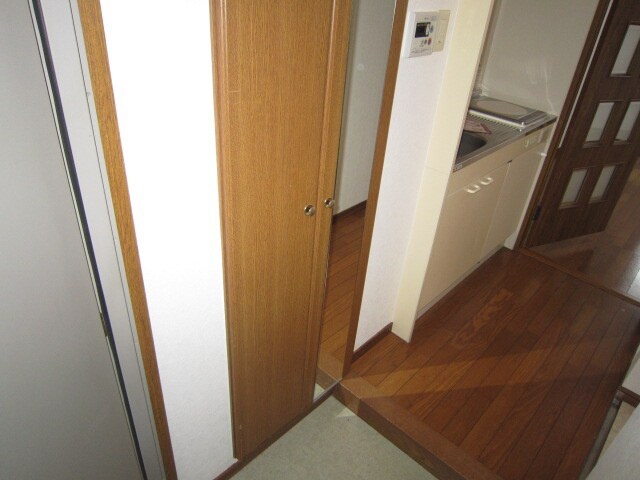 物件内観写真15　(靴箱)