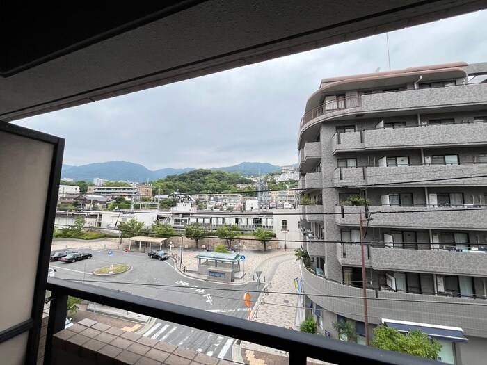 物件内観写真22　(室内からの展望)