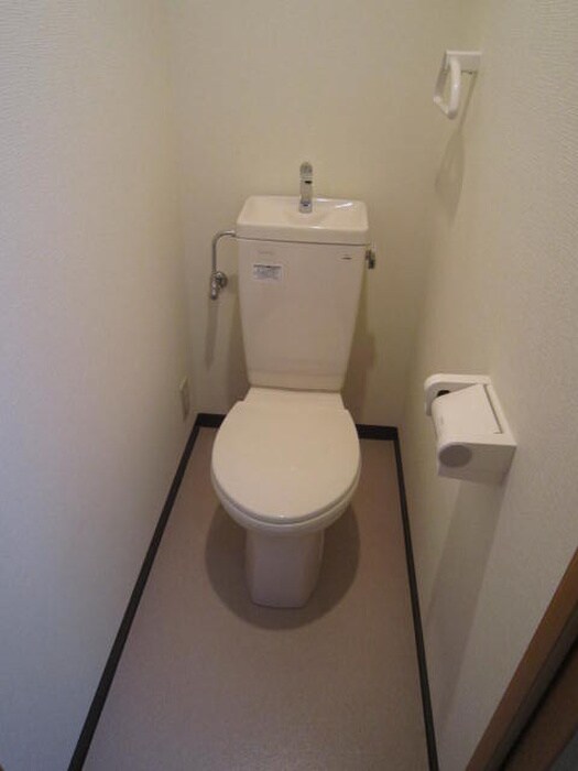 物件内観写真12　(トイレ)