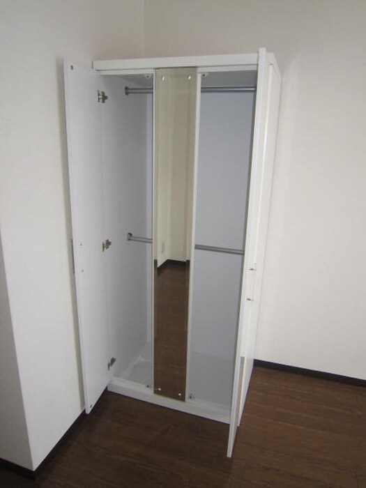 物件内観写真15　(収納)