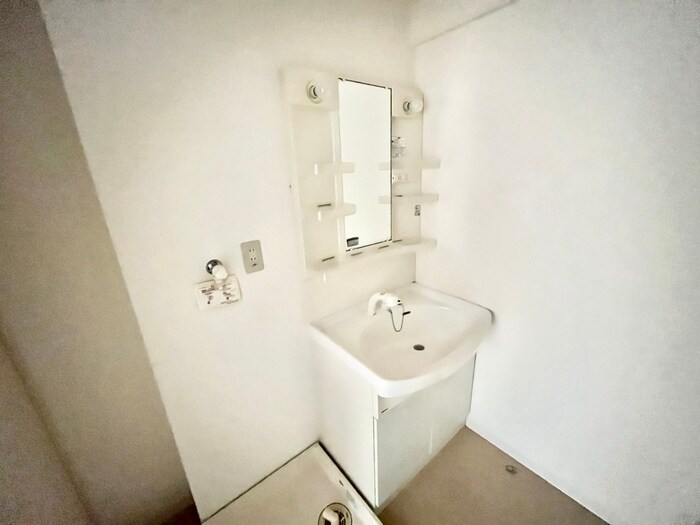 物件内観写真9　(洗面)