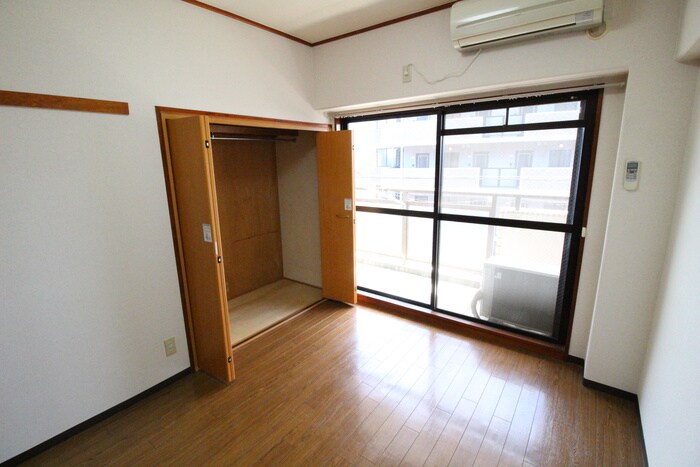 物件内観写真11　(収納)