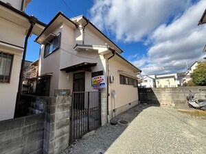 鉢塚１丁目貸家外観写真