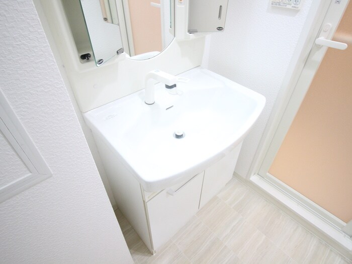 物件内観写真13　(洗面)