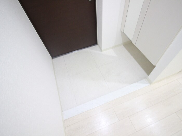 物件内観写真22　(玄関)