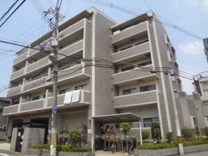 アイシャレー長居公園外観写真