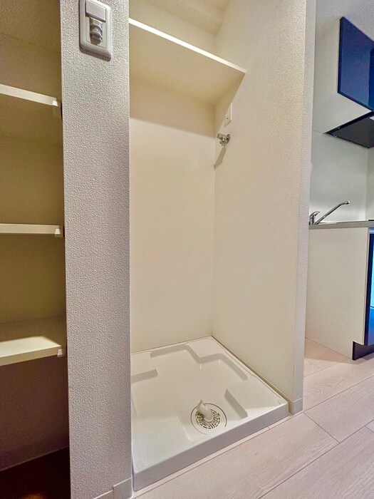 物件内観写真17　(洗濯機置場)