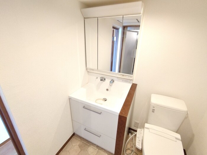 物件内観写真10　(洗面)