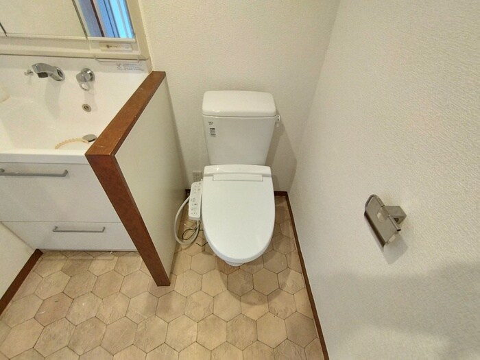 物件内観写真11　(トイレ)