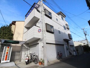 川那部マンション外観写真