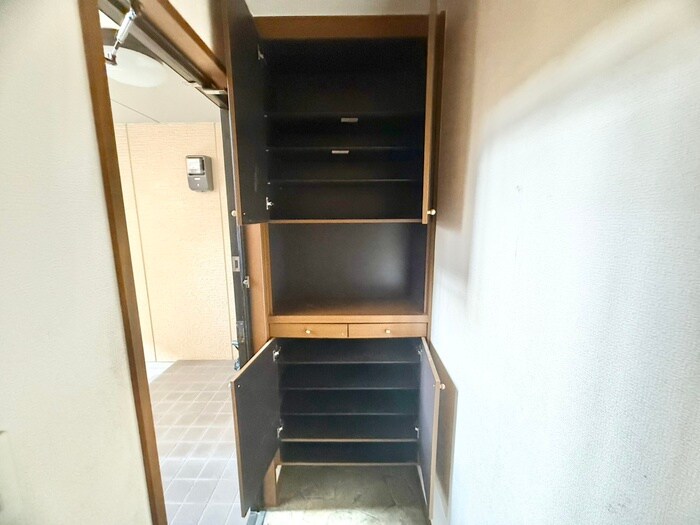 物件内観写真17　(靴箱)