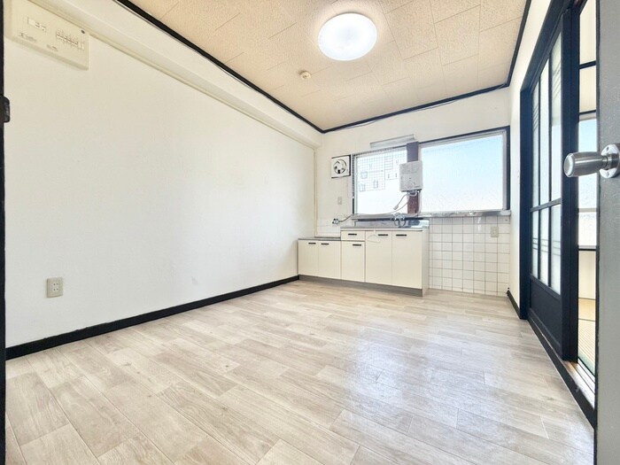 物件内観写真8　(居室)