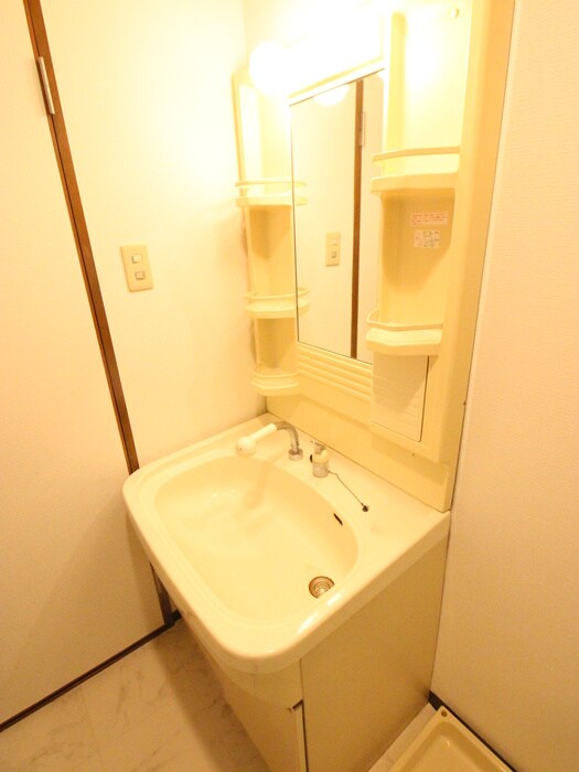 物件内観写真9　(洗面)