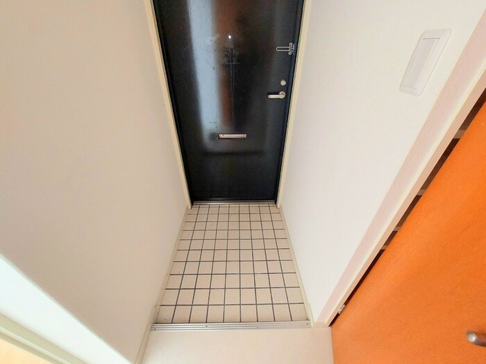 物件内観写真14　(玄関)