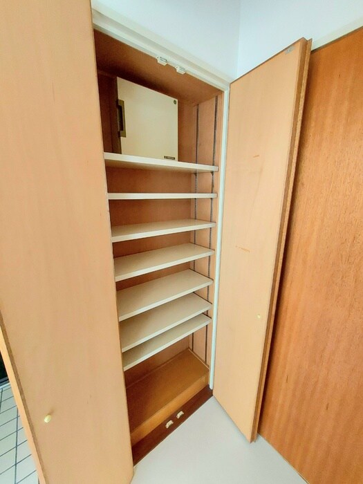 物件内観写真15　(靴箱)