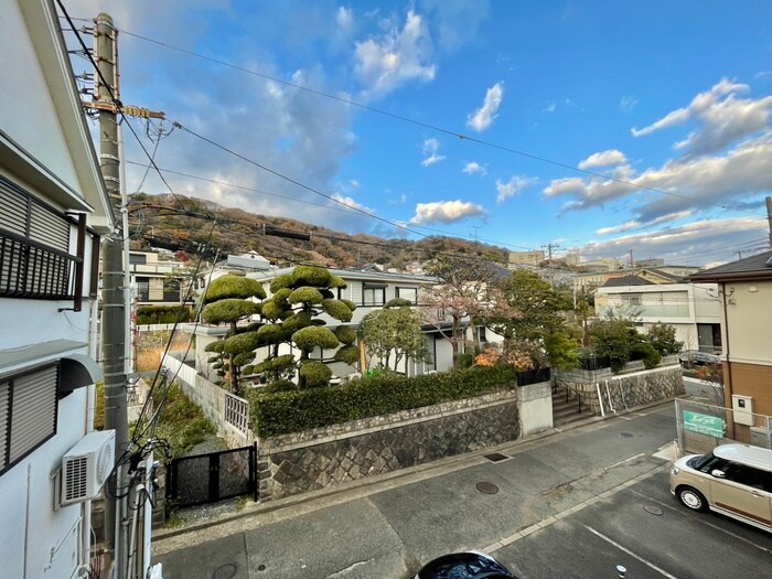 物件内観写真17　(室内からの展望)