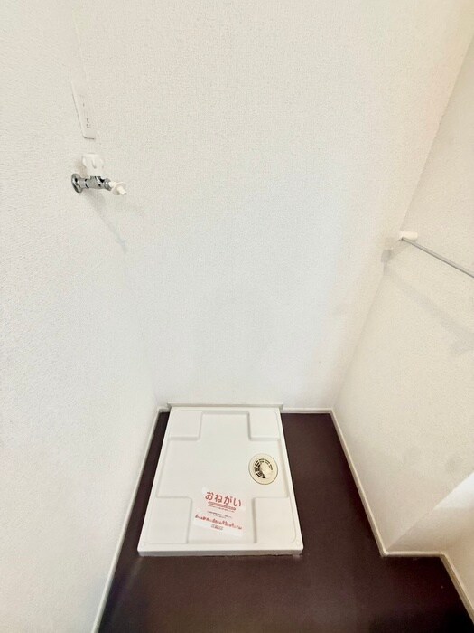 物件内観写真15　(洗濯機置場)