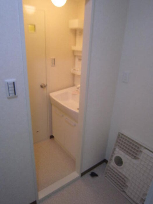 物件内観写真13　(洗濯機置場)