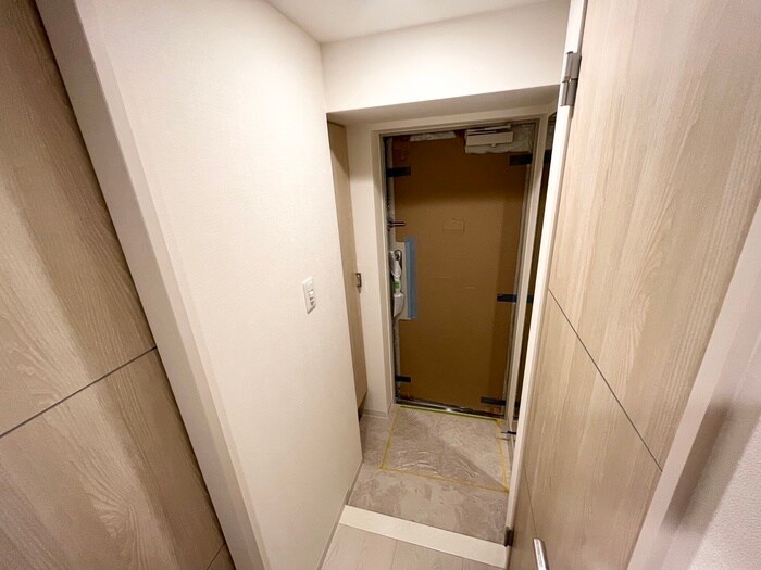 物件内観写真16　(玄関)